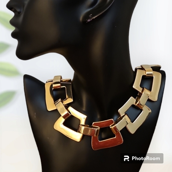 CATO 1990s Goldtone Square Link Chunky Chain Necklace - Picture 1 of 5
